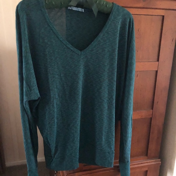 NWOT Michael Stars V-Neck Striped Shirt One Size Fits All - Picture 2 of 10